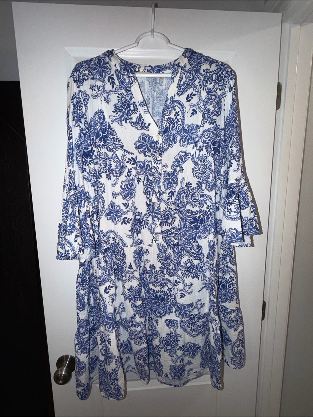 Soft Surroundings White and Blue Floral Midi Dress size L